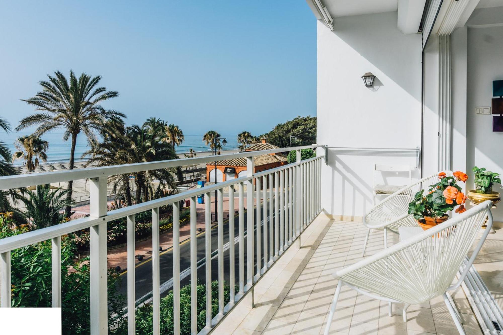 First line beach sea view Estepona Exterior foto