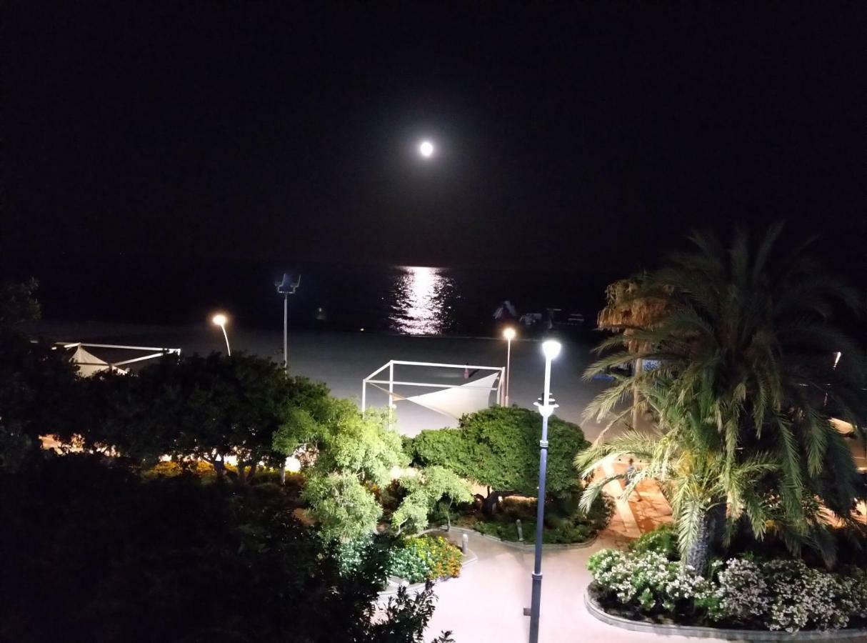 First line beach sea view Estepona Exterior foto