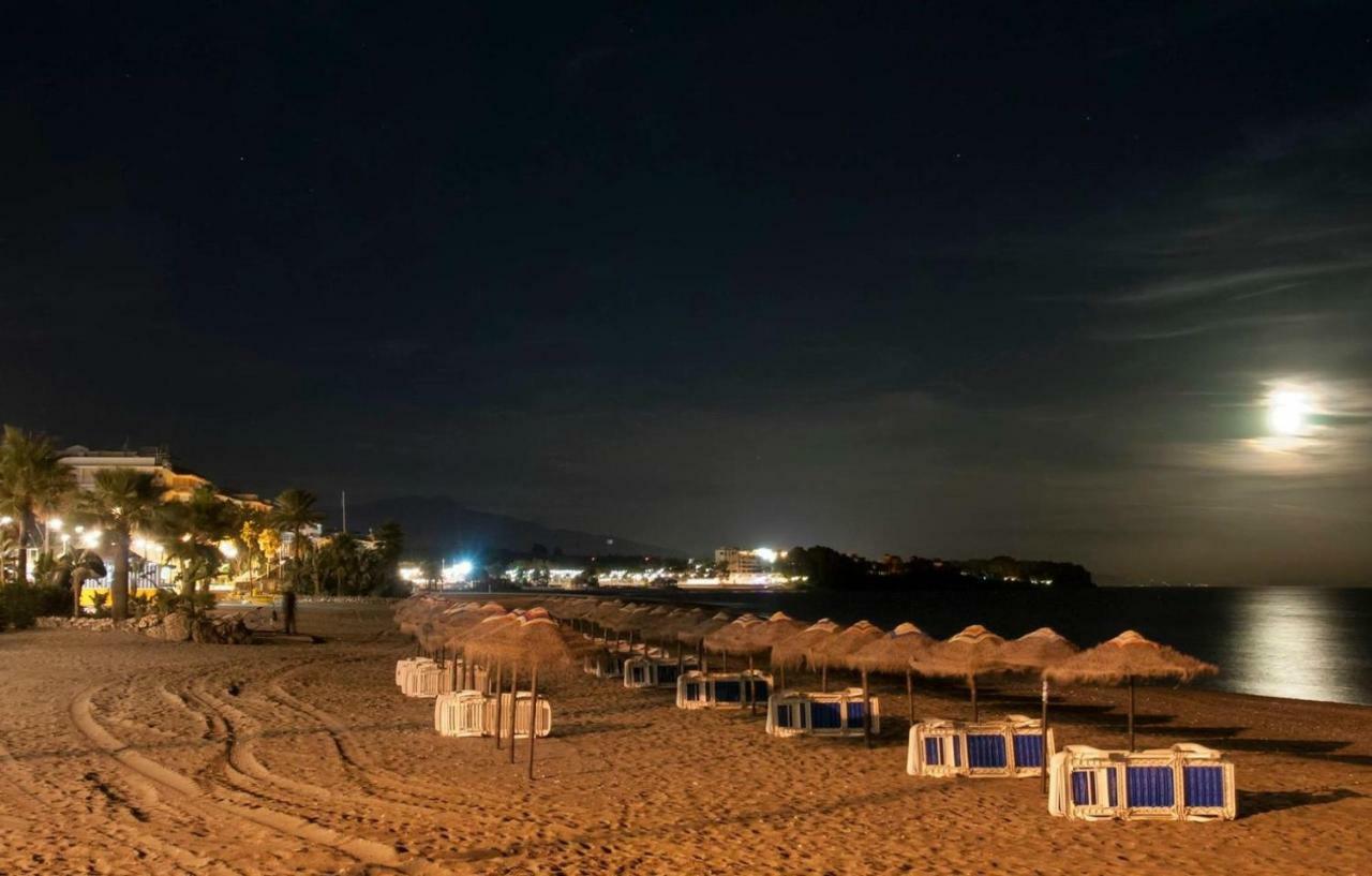 First line beach sea view Estepona Exterior foto